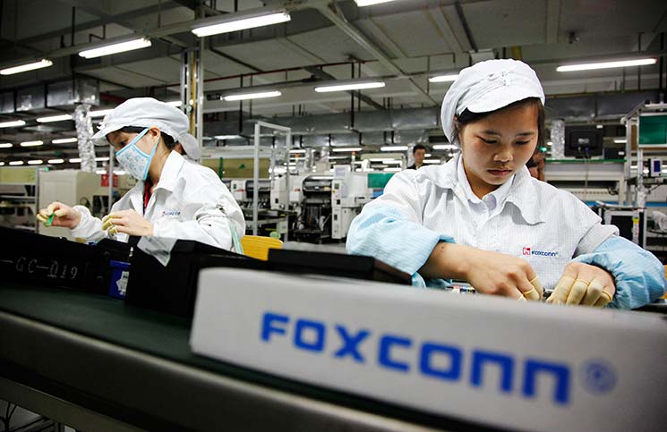 iPhone-Manufacturer-Foxconn-Plans-Apple-Plant-in-India